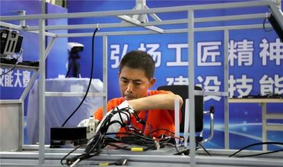 德陽五名技能人才榮獲“四川省技術(shù)能手”稱號(hào)，最年輕者23歲凸顯實(shí)踐教學(xué)平臺(tái)成效